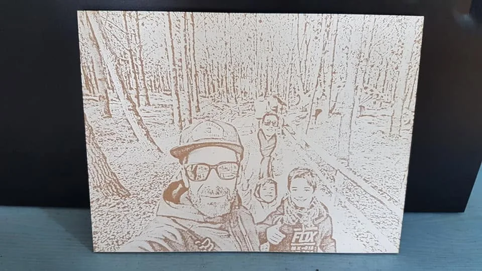 Imagem fotográfica reproduzida numa peça decorativa para expor.