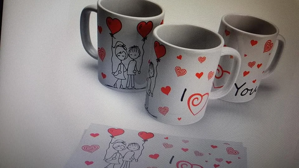 Canecas personalizadas com ilustrações, fotografias ou mensagens.