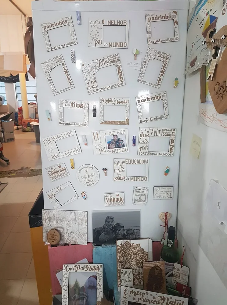 Artigos personalizados para oferecer, celebrar ou guardar uma mensagem.