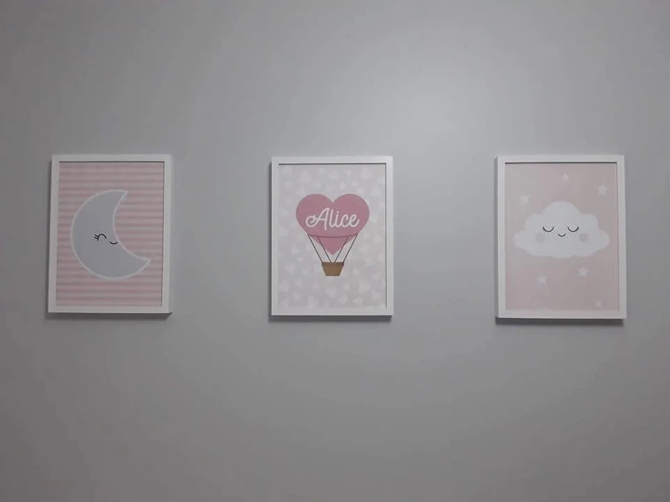 Conjunto de quadros com motivos decorativos para o quarto dos mais pequenos.
