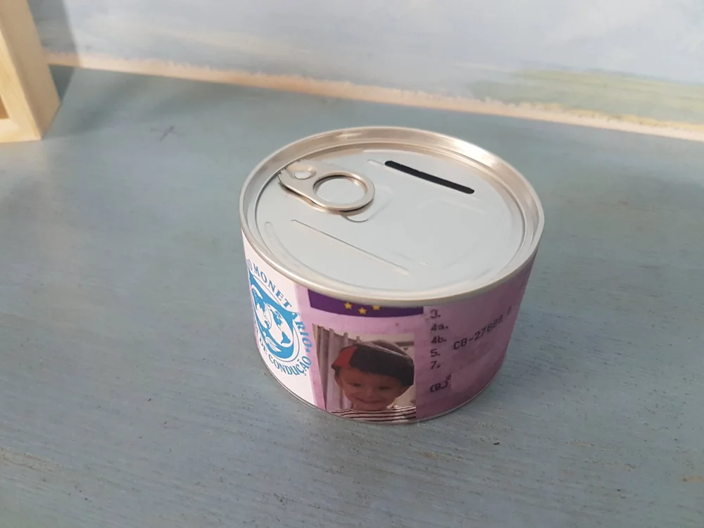 Artigos personalizados para oferecer, celebrar ou guardar uma mensagem.