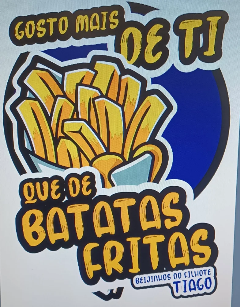 Artigos coordenados de cozinha com mensagens e ilustrações personalizadas.