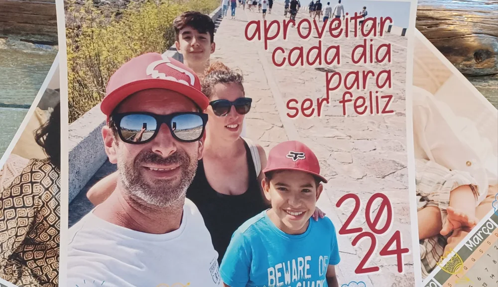 Calendário com imagem personalizada para manter uma memória à vista durante o ano.